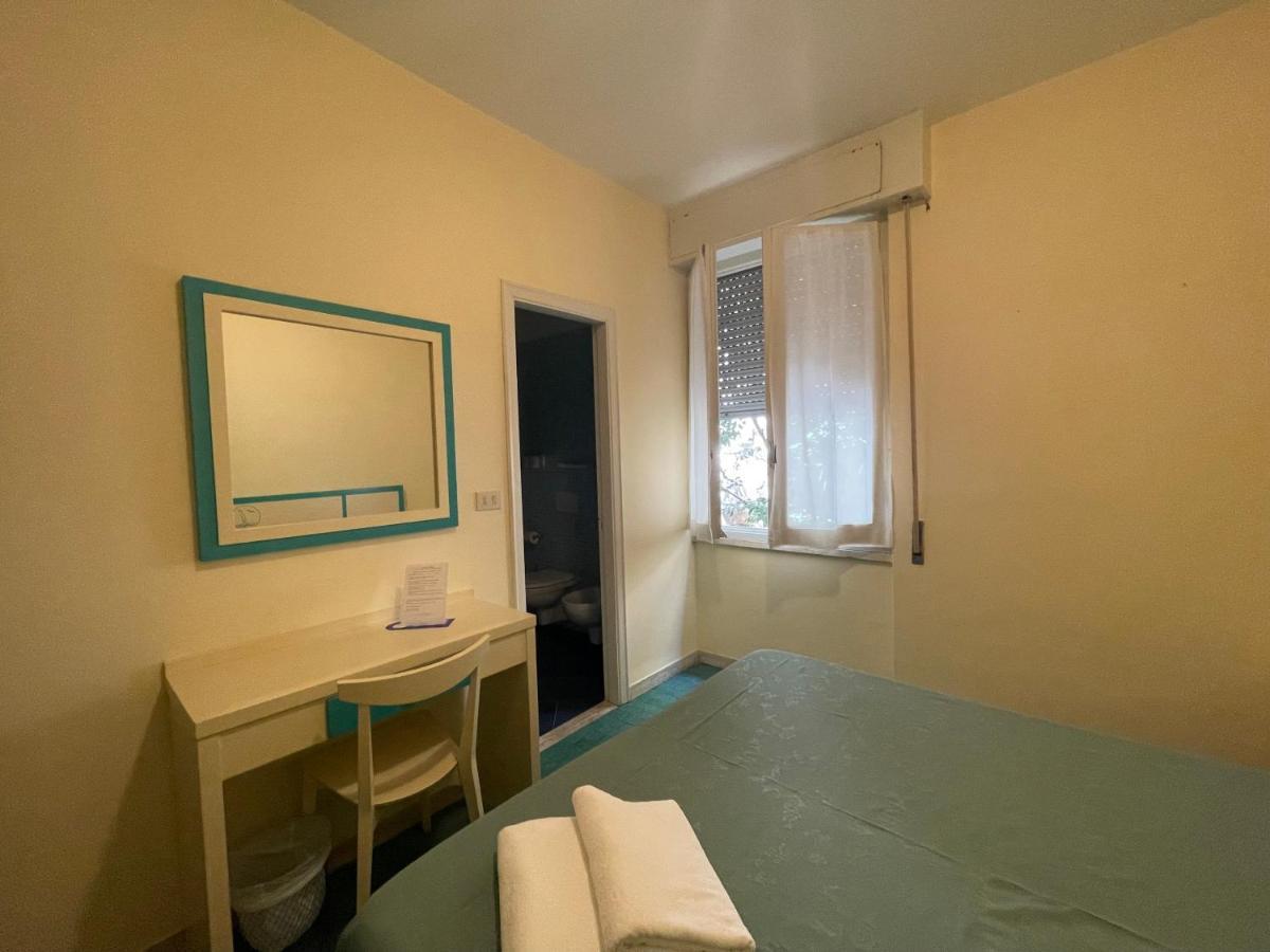 Hotel La Scogliera カヴィ・ディ・ラヴァーニャ エクステリア 写真